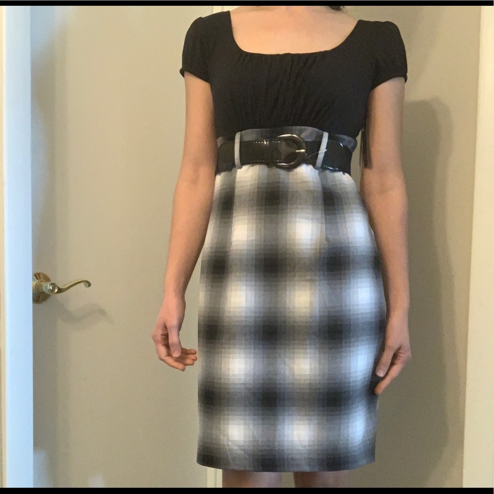 NWT BCX Plaid White/Black Pencil Skirt Dress Empire Waist Belt. Size 9.(Juniors)